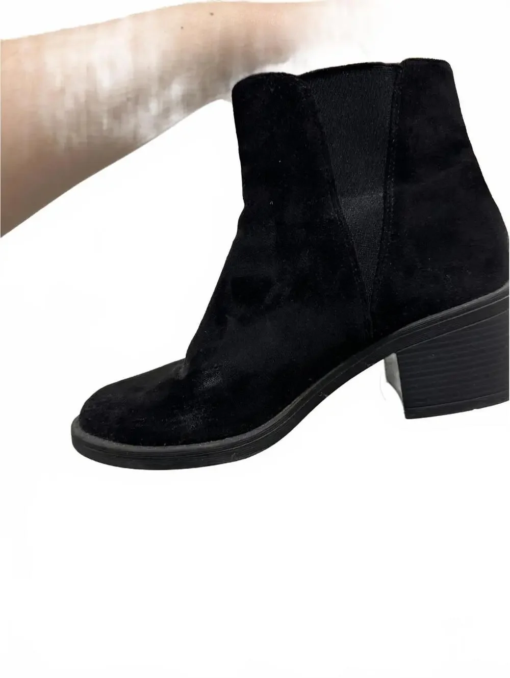 Forever 21 Black Faux Suede Block Heel Ankle Boots Booties Round Toe Size 8 - Picture 5 of 9